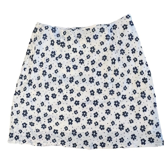 Princess Polly Maisy Hill Floral Mini Skirt Size 8 - Picture 3 of 7